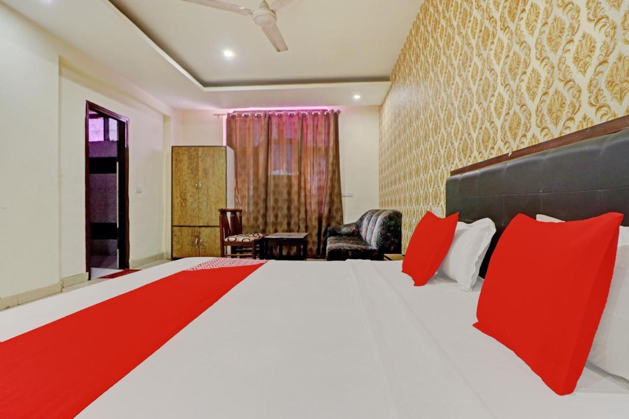 Oyo 74073 Hotel Abhishek Λουντιάνα Εξωτερικό φωτογραφία