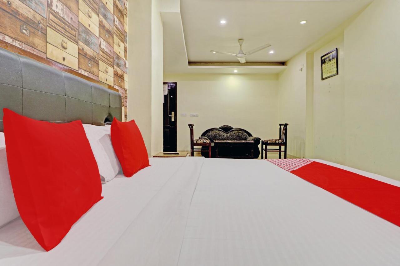 Oyo 74073 Hotel Abhishek Λουντιάνα Εξωτερικό φωτογραφία