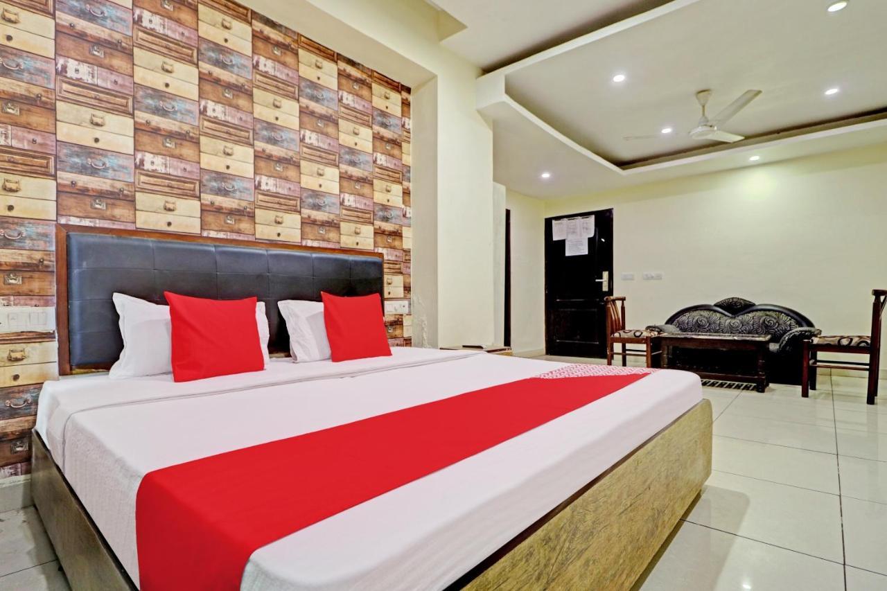 Oyo 74073 Hotel Abhishek Λουντιάνα Εξωτερικό φωτογραφία